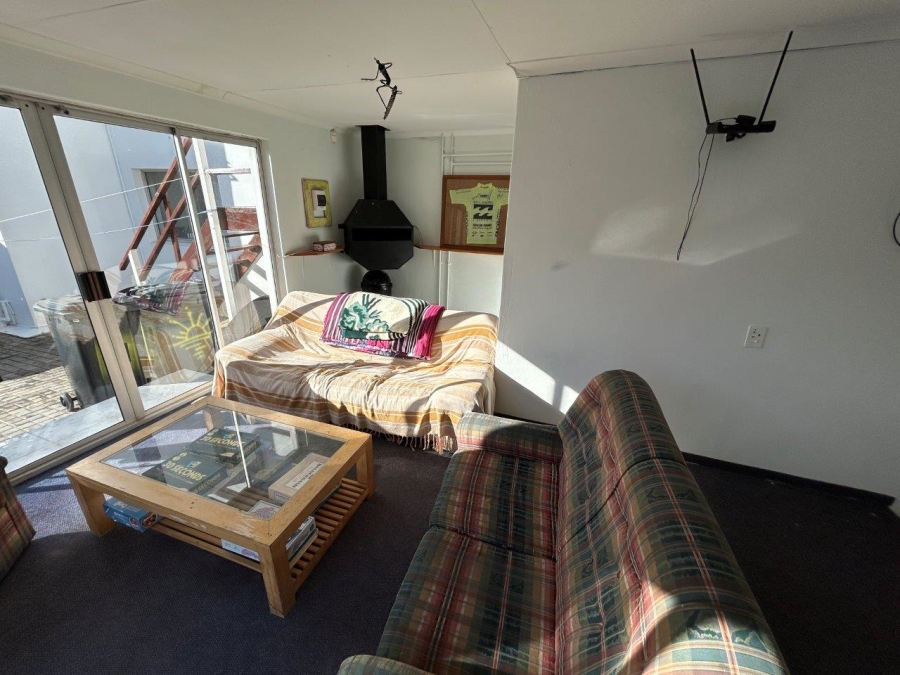 7 Bedroom Property for Sale in Wavecrest Eastern Cape
